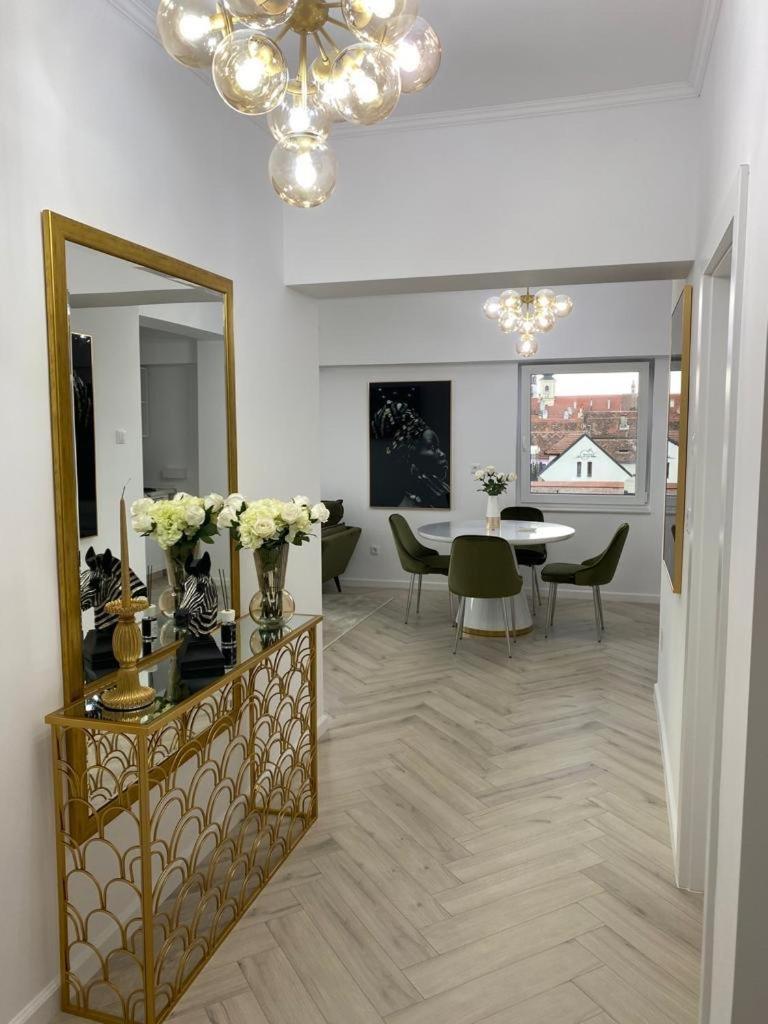 Elite Apartment Sibiu Extérieur photo